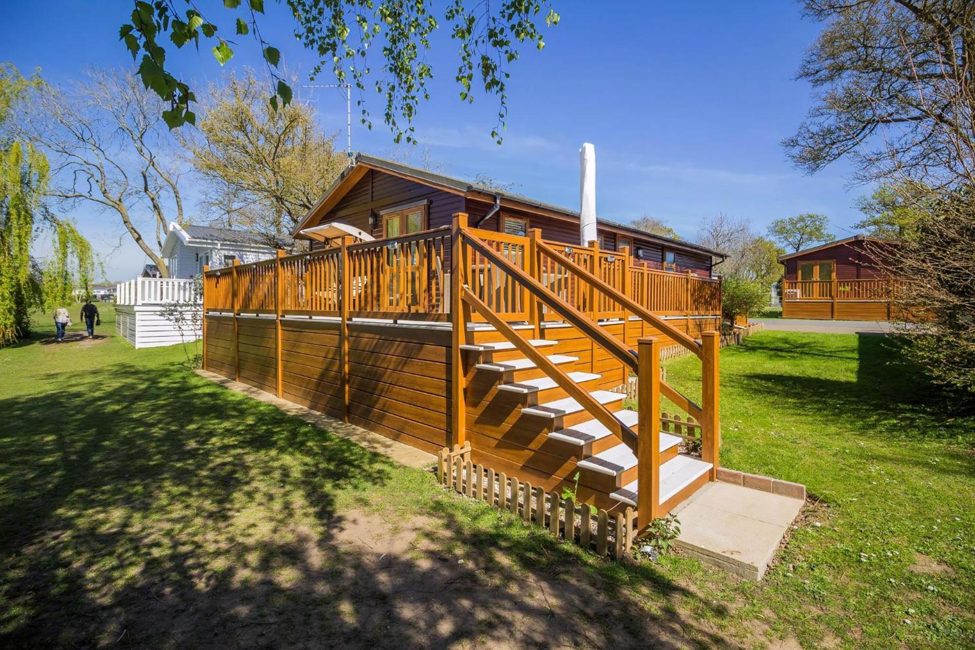Stunning Lodge With Free Wifi For Hire At Carlton Meres In Suffolk Ref 60013M Saxmundham Exterior photo